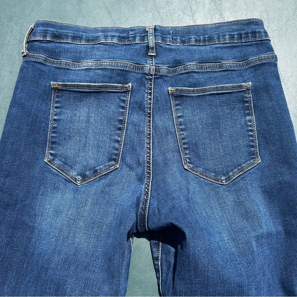 GAP Women's Dark Blue Skinny Jeans - Picture 6 of 7